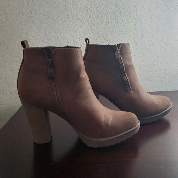 Size 5 Limelight boots - Picture 5 of 6